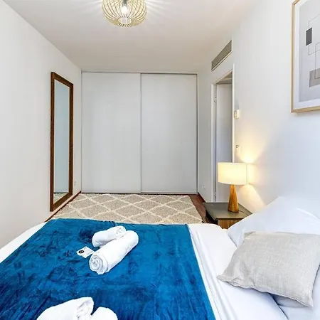 Apartament Quartier Gare, 2 Personnes, Wifi Fibre, Balcon *