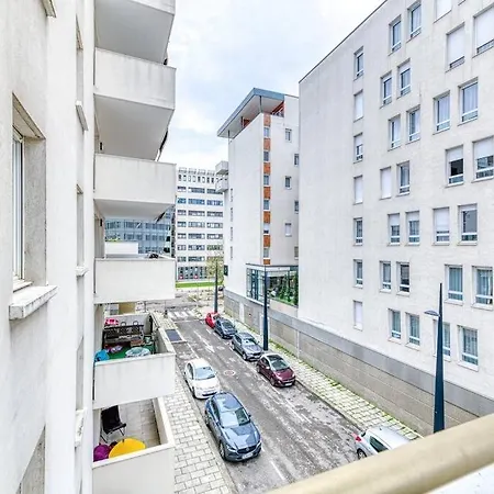 Quartier Gare, 2 Personnes, Wifi Fibre, Balcon דירה