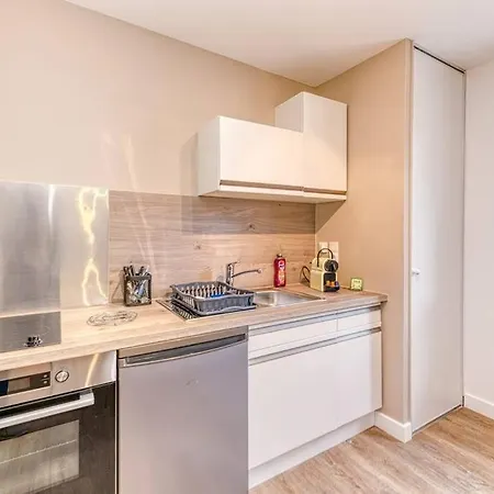 Quartier Gare, 2 Personnes, Wifi Fibre, Balcon アパート *