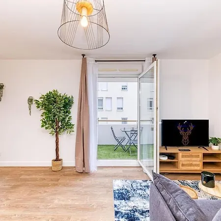 Quartier Gare, 2 Personnes, Wifi Fibre, Balcon アパート *