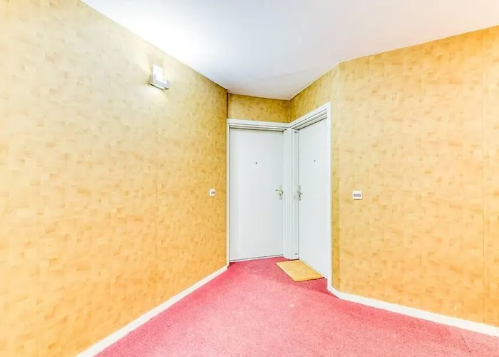 Quartier Gare, 2 Personnes, Wifi Fibre, Balcon דירה