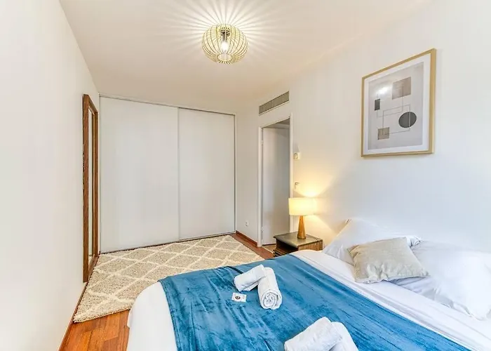 Quartier Gare, 2 Personnes, Wifi Fibre, Balcon