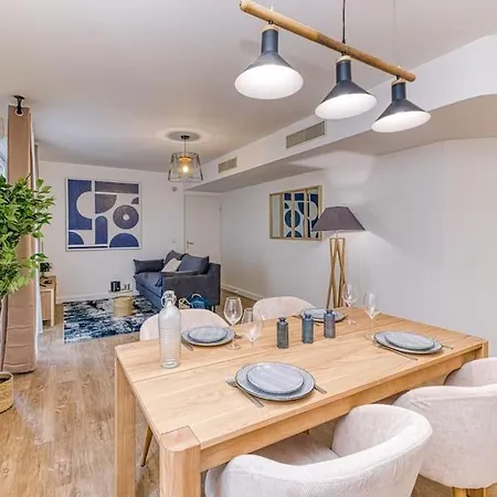 Quartier Gare, 2 Personnes, Wifi Fibre, Balcon Appartamento *