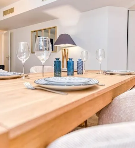 Quartier Gare, 2 Personnes, Wifi Fibre, Balcon *